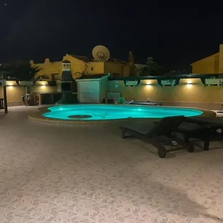 Agradable Con Piscina Τορεβιέχα