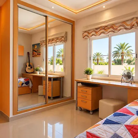 Agradable Con Piscina Торевьиа