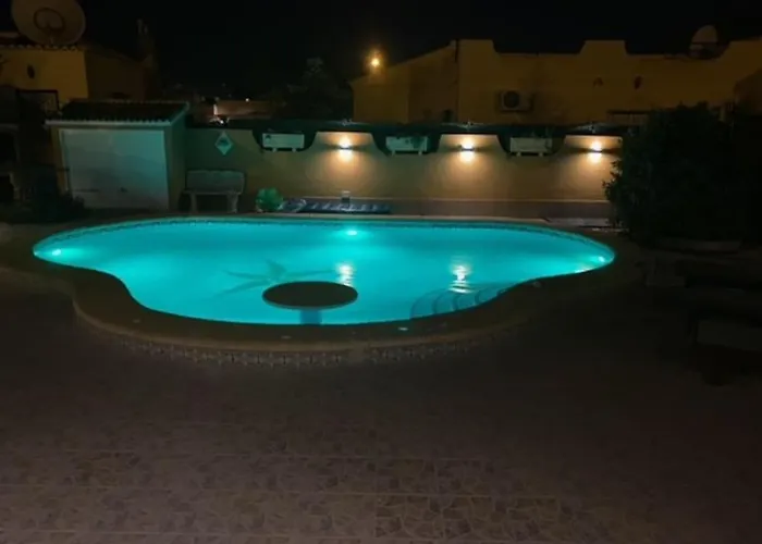Agradable Con Piscina